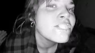 Обалденный горловой минет в постели перед сном